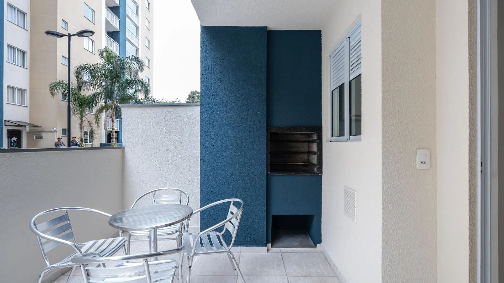 Apto Bal Picarras 150M Praia Com Pisicna, Sacada Com Churrasqueira Privativa, Ar Condicionado Wi Fi, Portaria 24H, Playground Infantil, Quadra De Esportes Vaga Privativa De Garagem 0*,