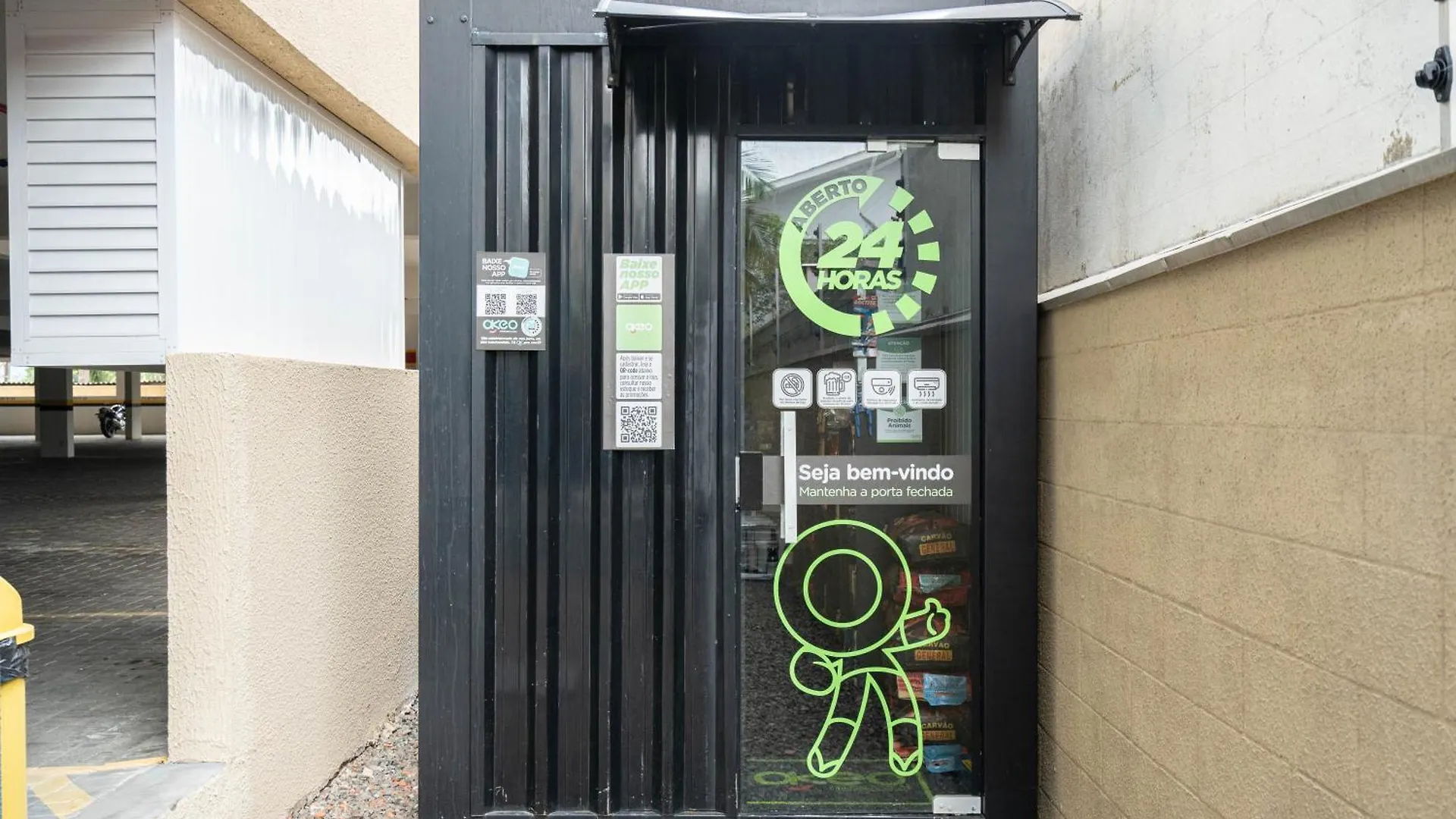 Apto Bal Picarras 150M Praia Com Pisicna, Sacada Com Churrasqueira Privativa, Ar Condicionado Wi Fi, Portaria 24H, Playground Infantil, Quadra De Esportes Vaga Privativa De Garagem 0*,  Brazylia