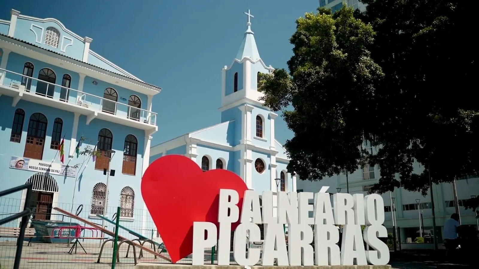 Apartament Apto Bal Picarras 150M Praia Com Pisicna, Sacada Com Churrasqueira Privativa, Ar Condicionado Wi Fi, Portaria 24H, Playground Infantil, Quadra De Esportes Vaga Privativa De Garagem