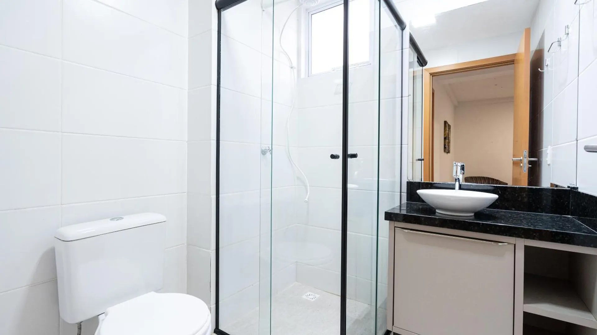 Apartment Apto Bal Picarras 150M Praia Com Pisicna, Sacada Com Churrasqueira Privativa, Ar Condicionado Wi Fi, Portaria 24H, Playground Infantil, Quadra De Esportes Vaga Privativa De Garagem