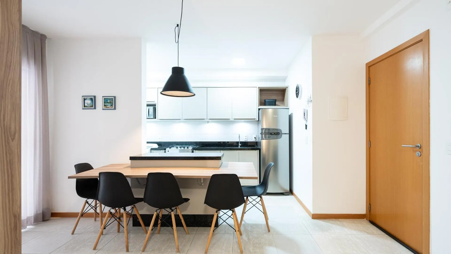 Apto Bal Picarras 150M Praia Com Pisicna, Sacada Com Churrasqueira Privativa, Ar Condicionado Wi Fi, Portaria 24H, Playground Infantil, Quadra De Esportes Vaga Privativa De Garagem Apartment