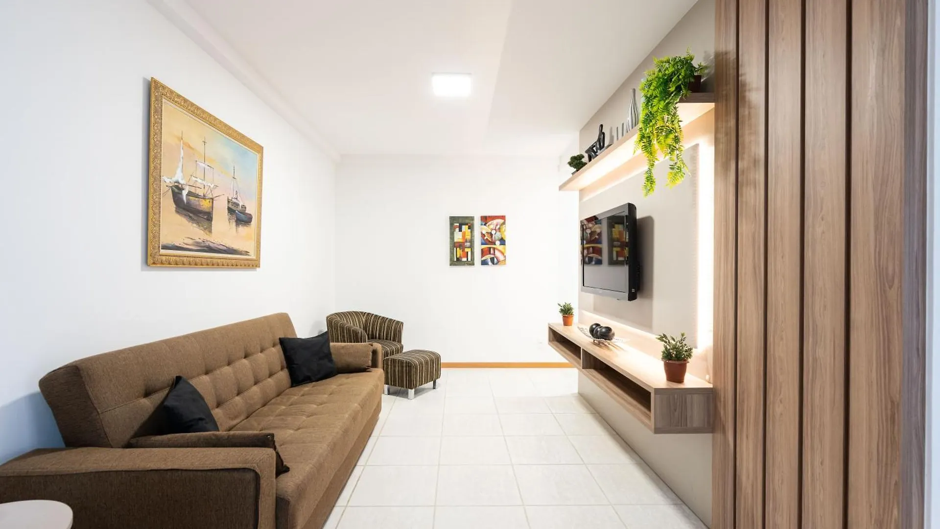 Apto Bal Picarras 150M Praia Com Pisicna, Sacada Com Churrasqueira Privativa, Ar Condicionado Wi Fi, Portaria 24H, Playground Infantil, Quadra De Esportes Vaga Privativa De Garagem Apartment