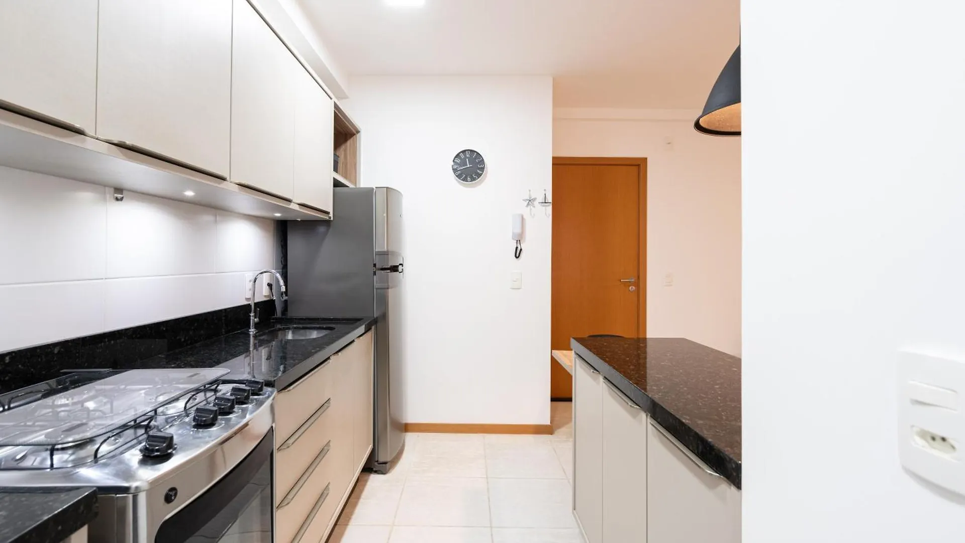 Apartment Apto Bal Picarras 150M Praia Com Pisicna, Sacada Com Churrasqueira Privativa, Ar Condicionado Wi Fi, Portaria 24H, Playground Infantil, Quadra De Esportes Vaga Privativa De Garagem Brasilien