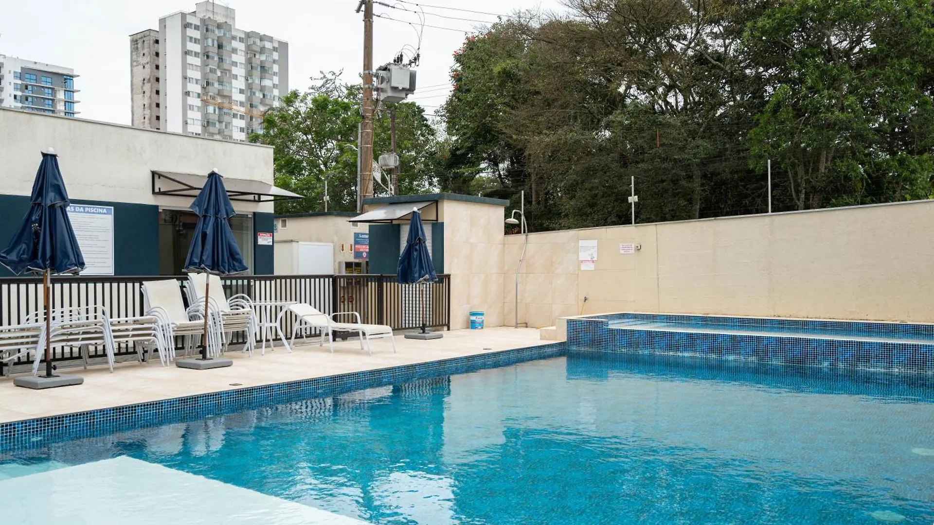 Apto Bal Picarras 150M Praia Com Pisicna, Sacada Com Churrasqueira Privativa, Ar Condicionado Wi Fi, Portaria 24H, Playground Infantil, Quadra De Esportes Vaga Privativa De Garagem Brasilien